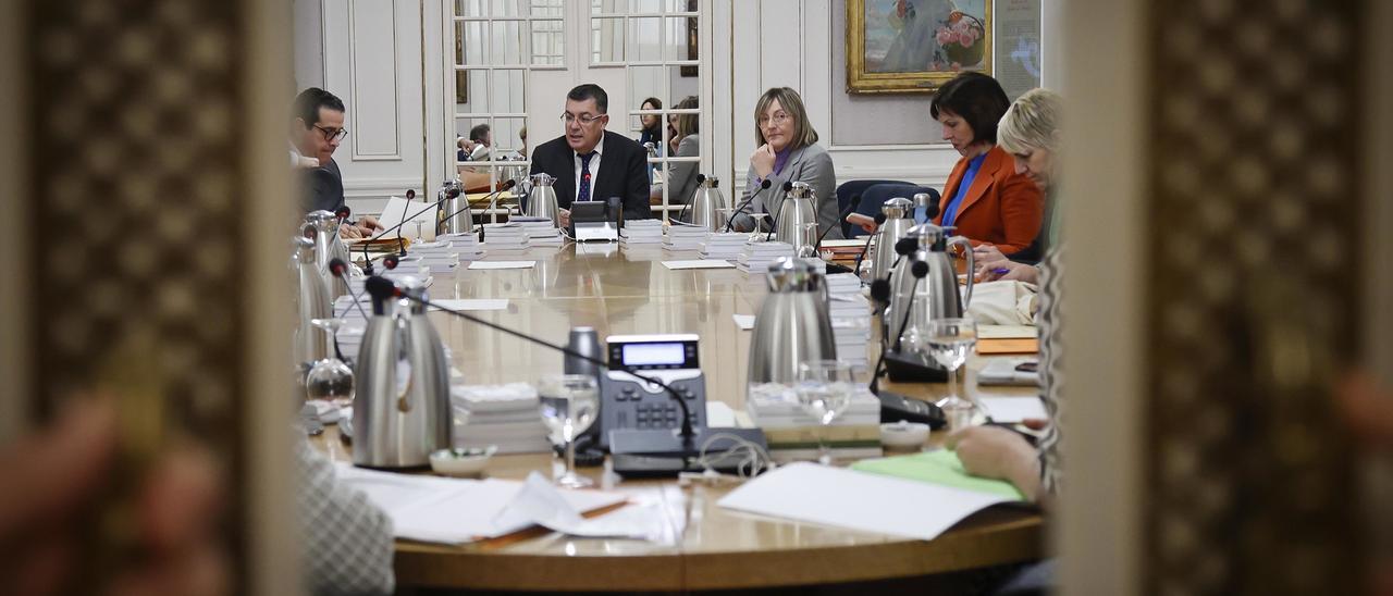 Reunión de la junta de síndiques en las Corts.