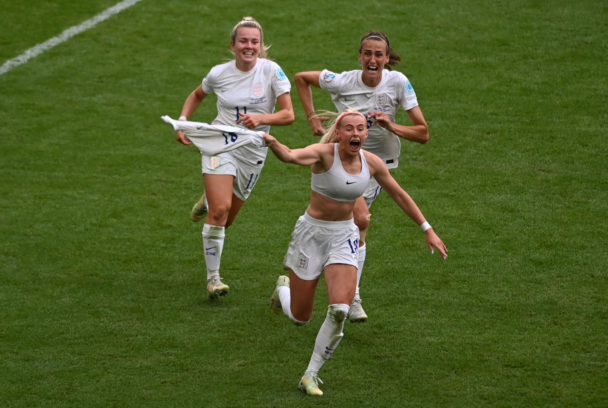 Así ha sido el gol de Kelly para que Inglaterra gane la Eurocopa Femenina