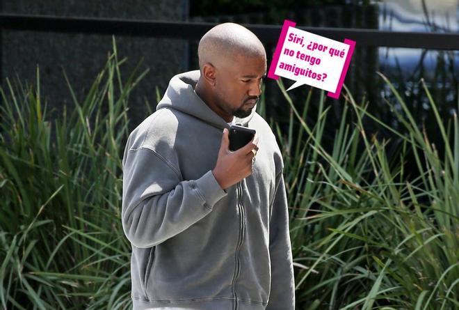 Kanye West habla con Siri