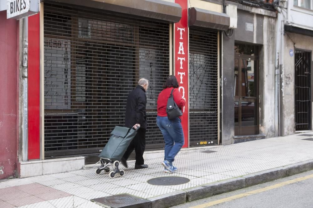 La tienda de tatuajes de La Tenderina, Oviedo.