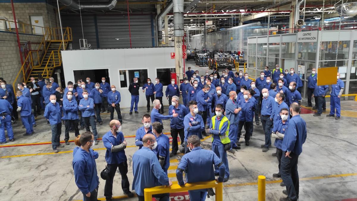 Trabajadores de Ford en Almussafes durante una protesta por los despidos anunciados.