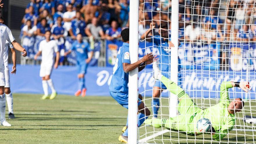 El Fuenlabrada duerme líder tras vencer al Oviedo y hacer el pleno