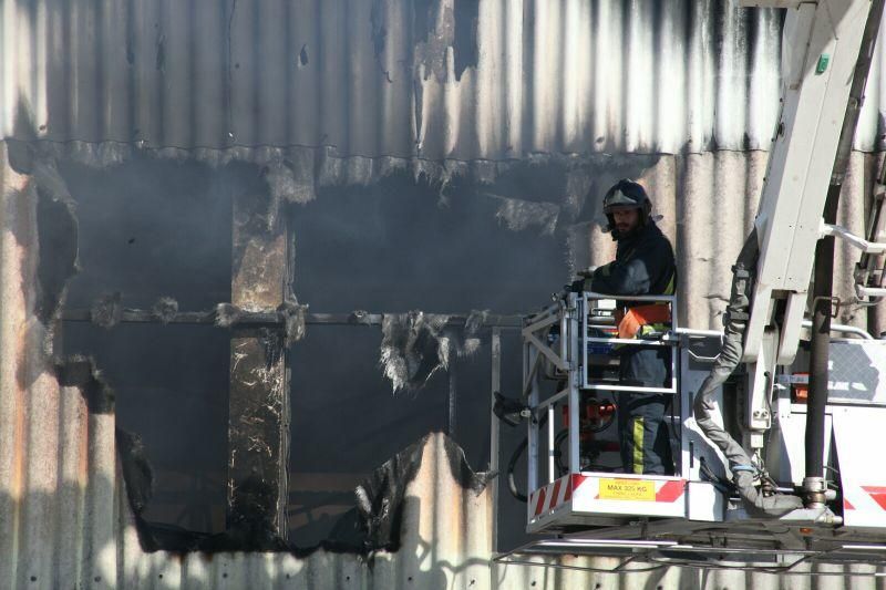 Arde una nave de curtido de pieles en Lorca