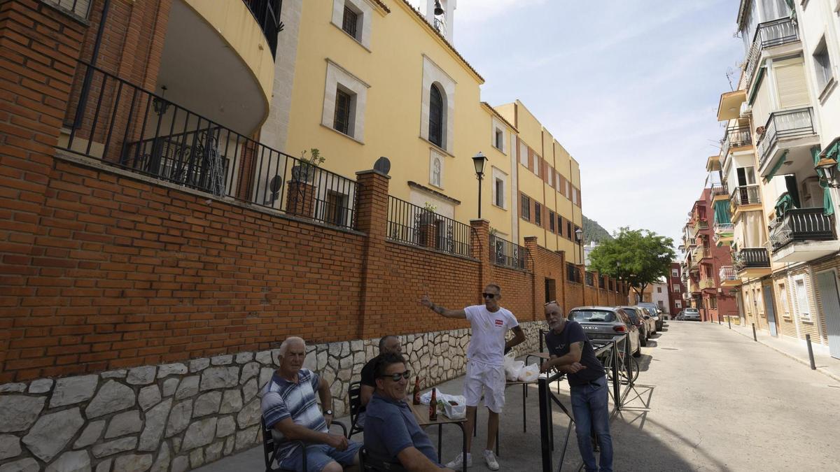 Así es el edificio que ocupaba el asilo y la antigua residencia de ancianos San Antonio