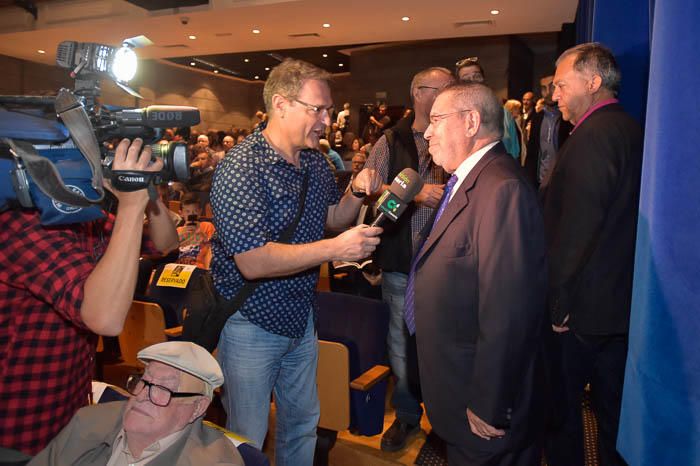 Presentación del libro sobre el entrenador de ...