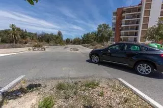 Entre Alicante, El Campello y Sant Joan hay una calle que no lleva a ninguna parte por dejadez de las administraciones