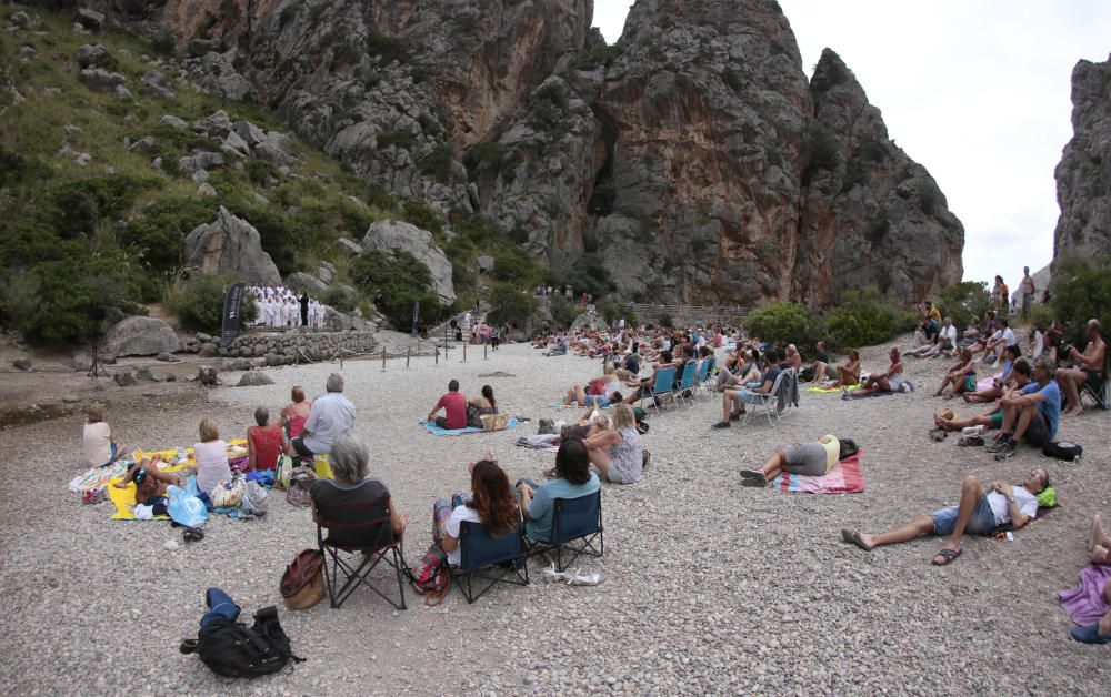 Konzert im Torrent de Pareis: Chorklänge in der Felsenschlucht