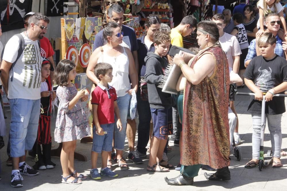 Marín se deja invadir por los corsarios