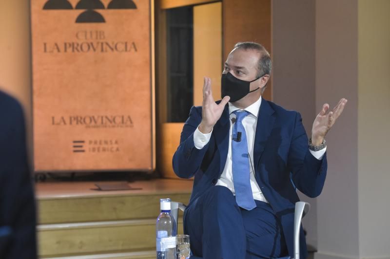 Entrevista a Augusto Hidalgo en el Club La Provincia