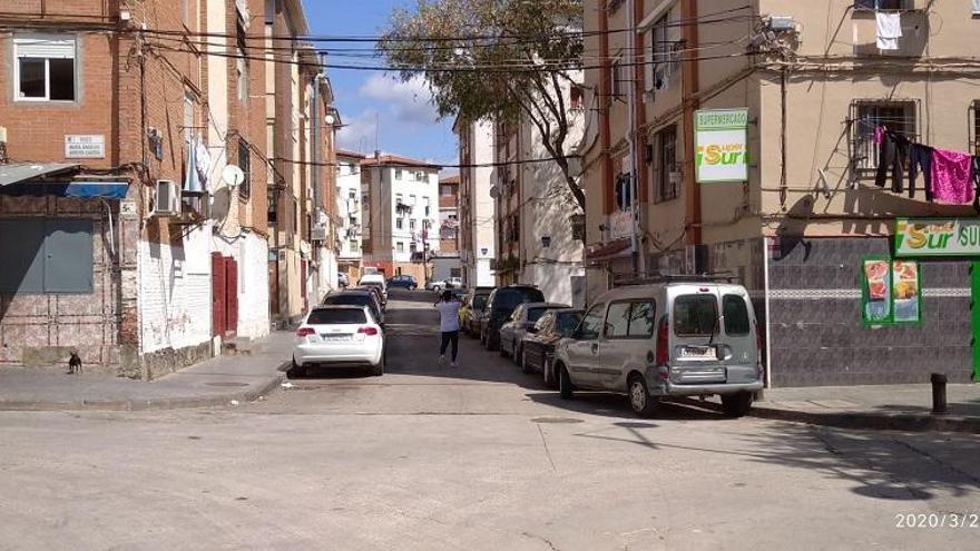 Una calle de la barriada 26 de febrero, este jueves.