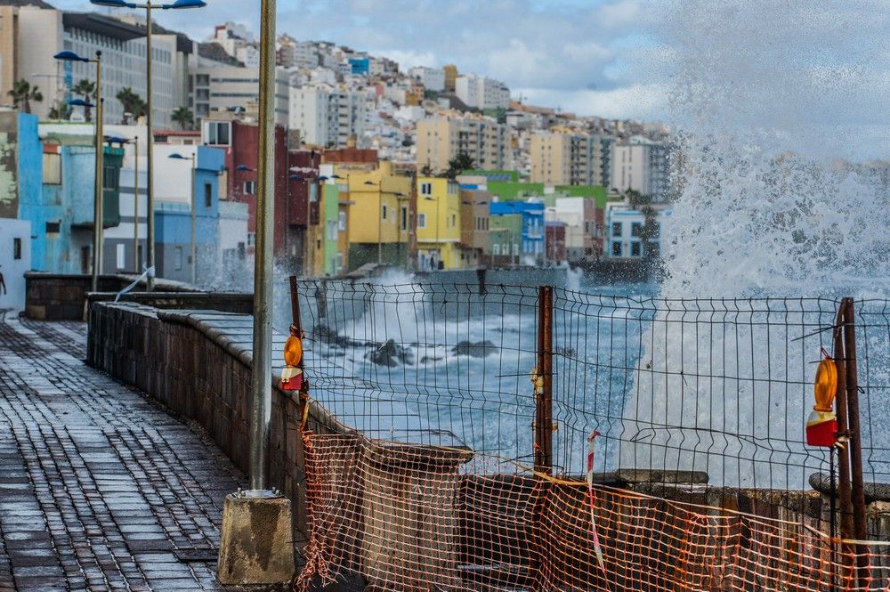 Oleaje en Las Canteras