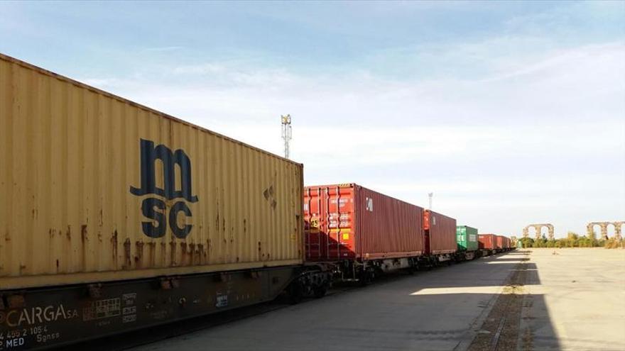 El primer tren comercial desde Mérida hacia Portugal sale de San Lázaro