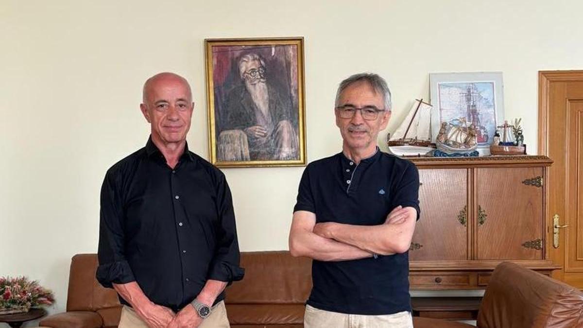 El alcalde y el cronista y periodista Benito Leiro