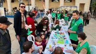 Alicante defiende la atención integral a los niños con cáncer y sus familias