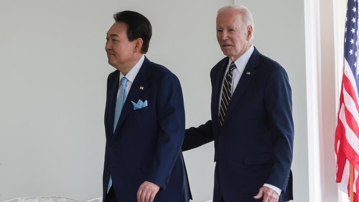 Joe Biden y Yoon.