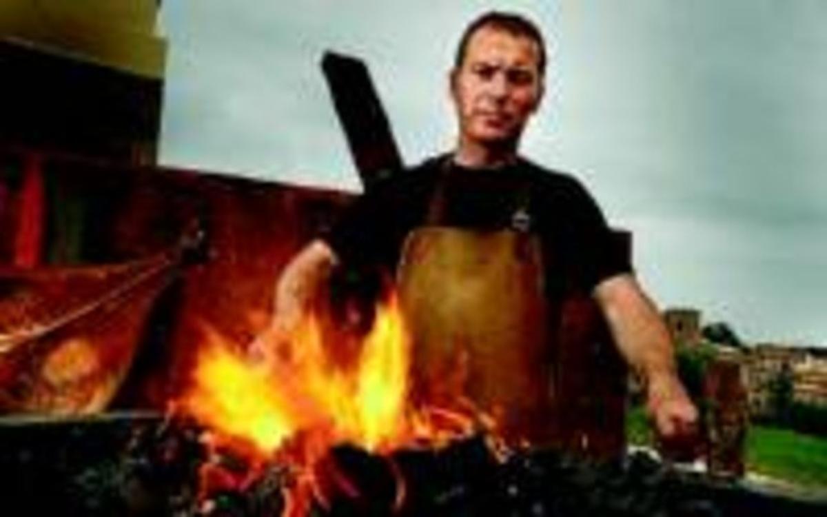 Enric Pla: Lofici de forjador del ferro està més viu que mai_MEDIA_1 Enric Pla: Lofici de forjador del ferro està més viu que mai_MEDIA_1