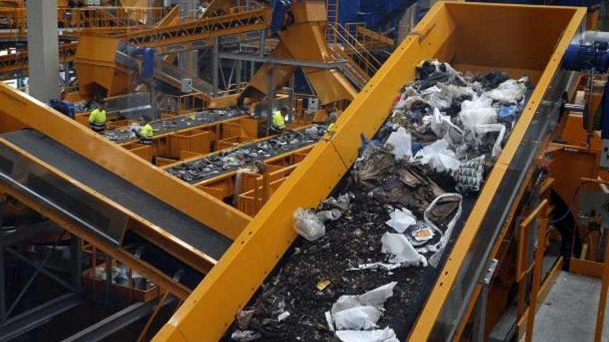 El COR devolverá 375.000 euros cobrados de más en los recibos de la basura de 2016