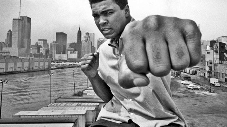 Una de las imágenes más icónicas del boxeador Muhammad Ali.