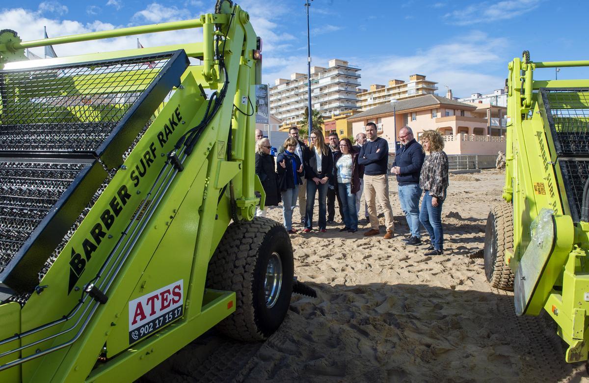 Las autoridades en la presentación de la campaña.