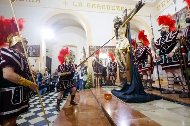 El Cabanyal vive con solemnidad el Miércoles Santo del Prendimiento y la Lanzada