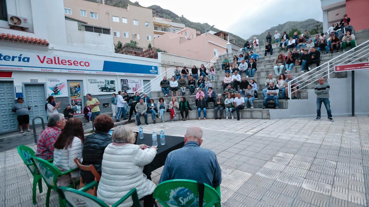 El alcalde Bermúdez hace suya la petición de los vecinos de Valleseco.