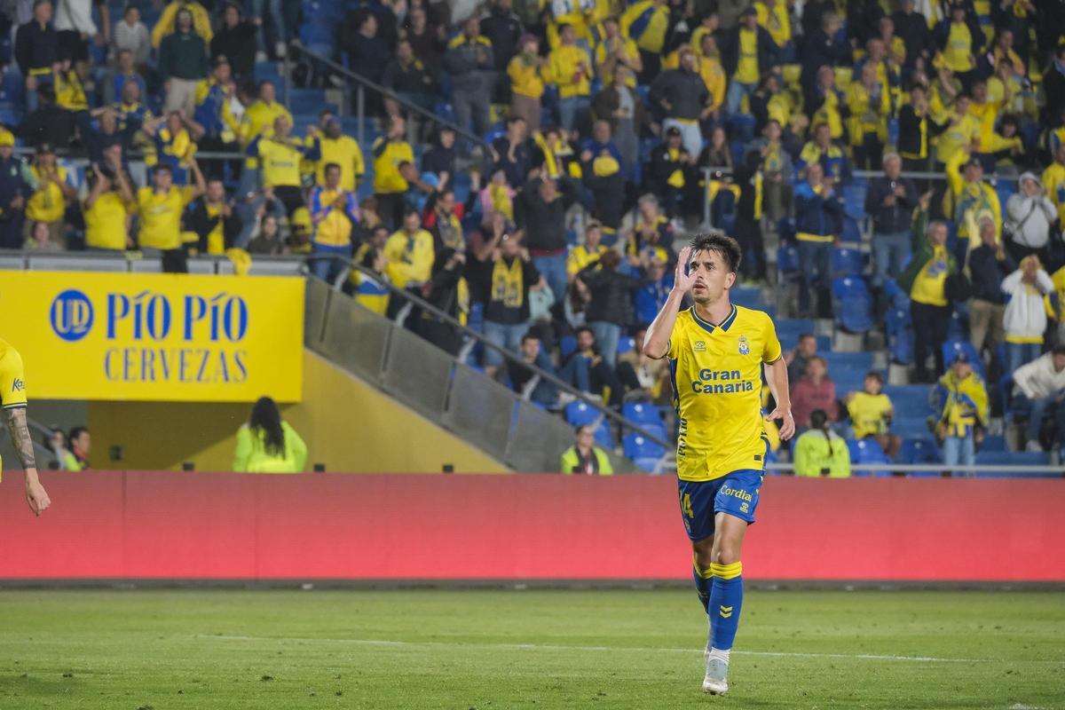 Fuster festeja su tanto ante el Leganés.