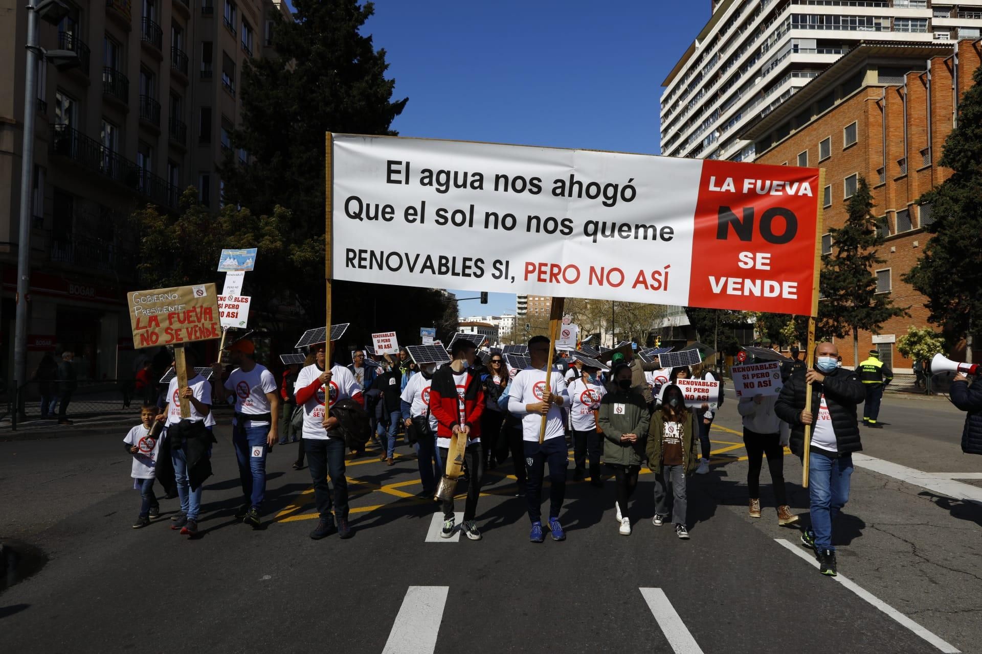 "Renovales sí, pero no así"