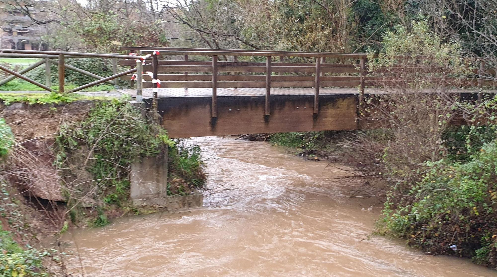 Parque fluvial de Viesques, anegado por las lluvias (2).jpg