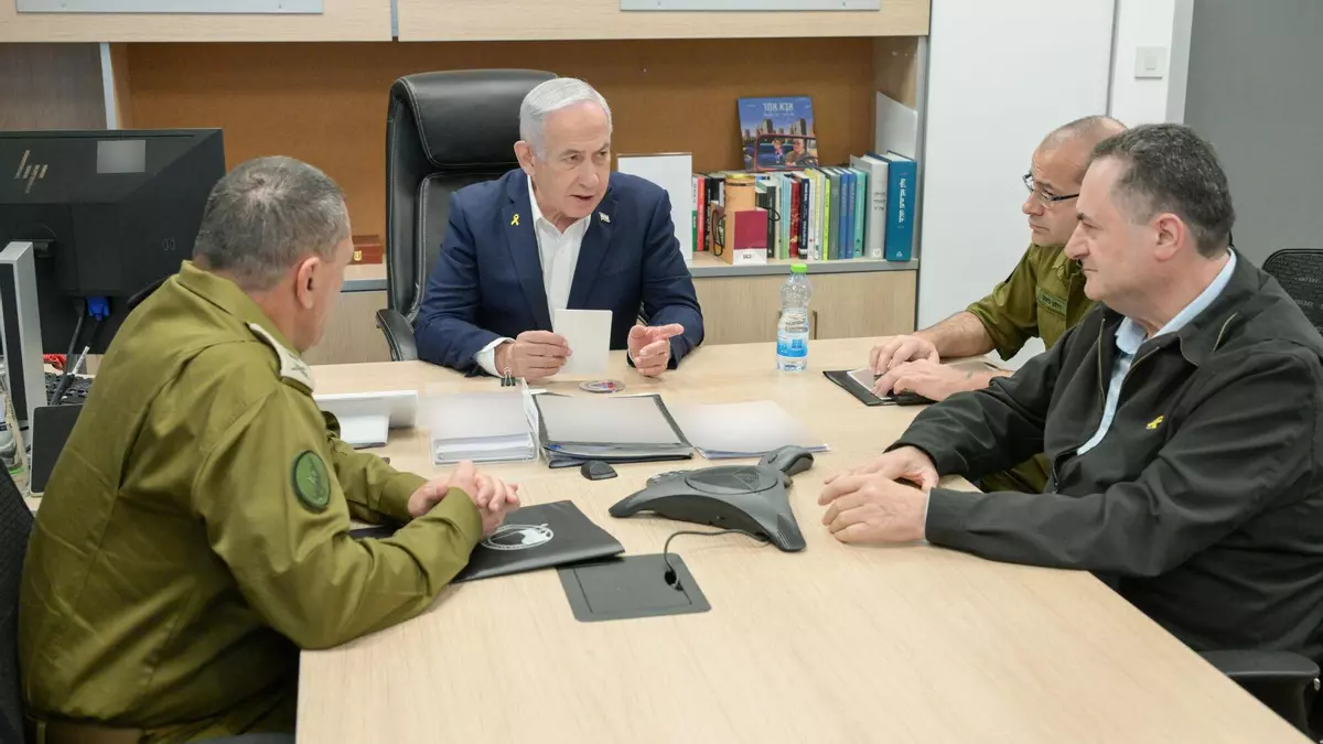 Netanyahu presiona para invadir toda Gaza y ampliar su guerra contra Hamás a pesar de las críticas del Ejército y ex altos cargos