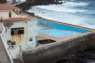 Cuenta atrás para la demolición de la vieja piscina de San Juan de la Rambla