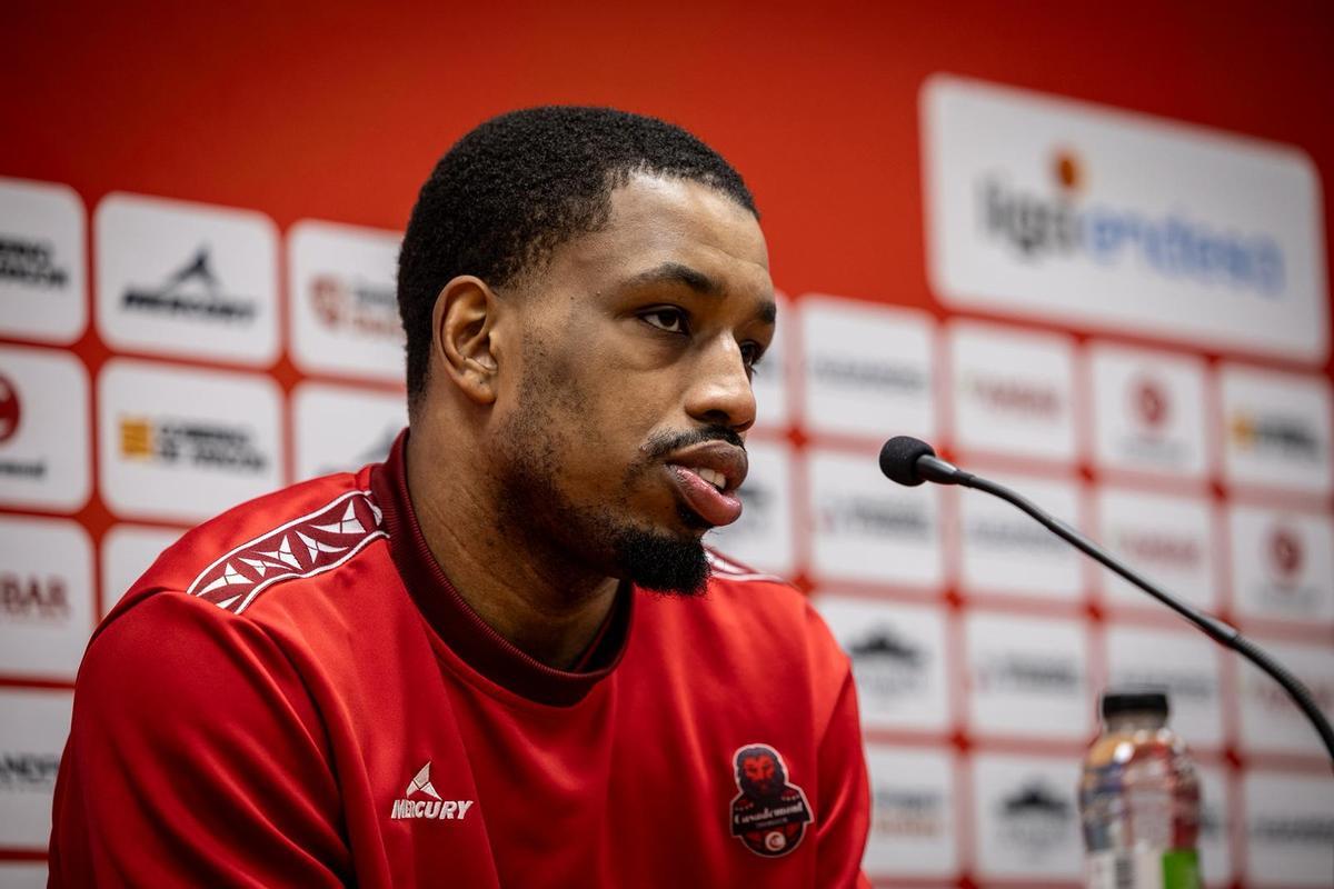 Isaiah Washington, en su presentación oficial como nuevo jugador del Casademont.