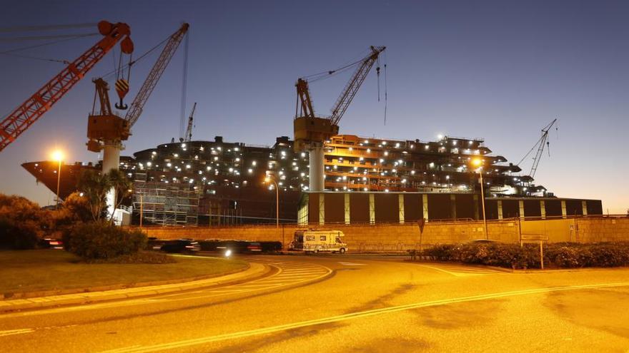 El crucero, en construcción en Barreras