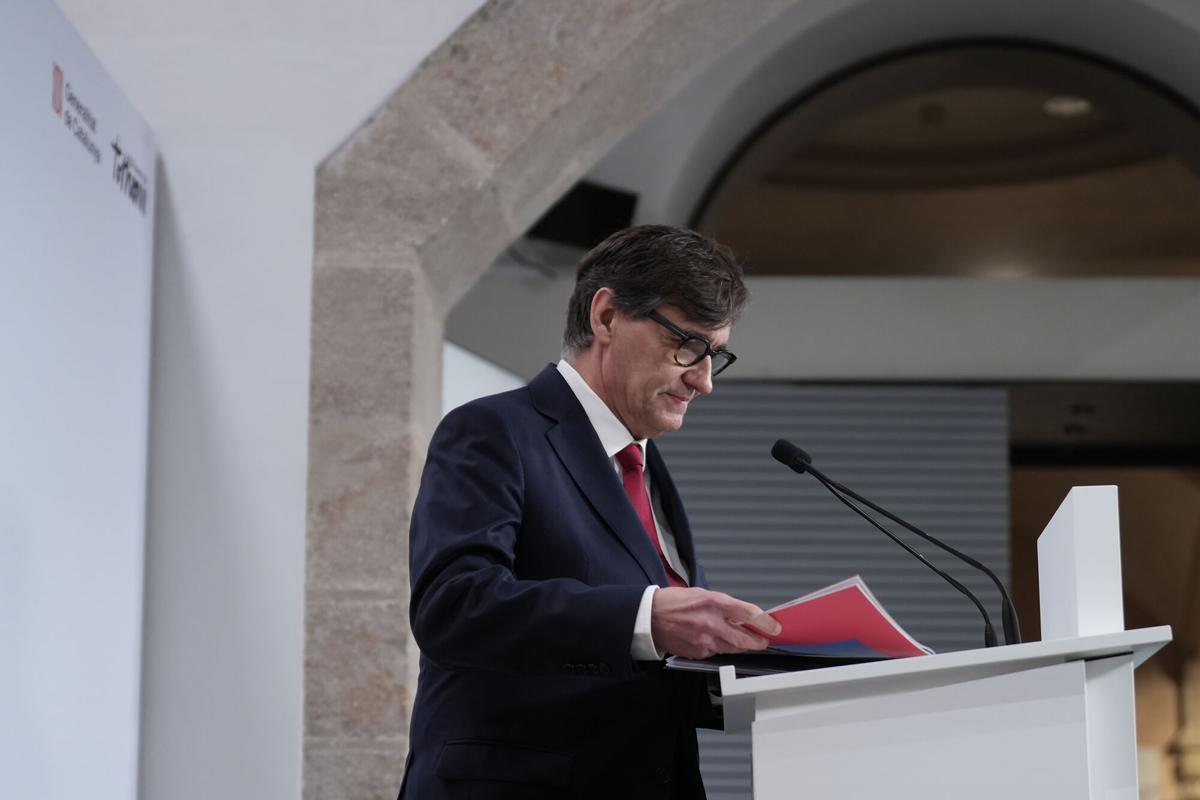 El presidente de la Generalitat de Catalunya, Salvador Illa, durante la rueda de prensa de balance de medio mandato