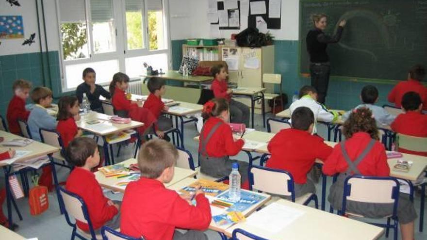 Un aula con escolares, en uno de los colegios con los que cuenta Crevillent.