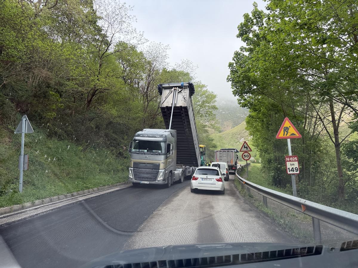 Obras en la carretera del Pontón.
