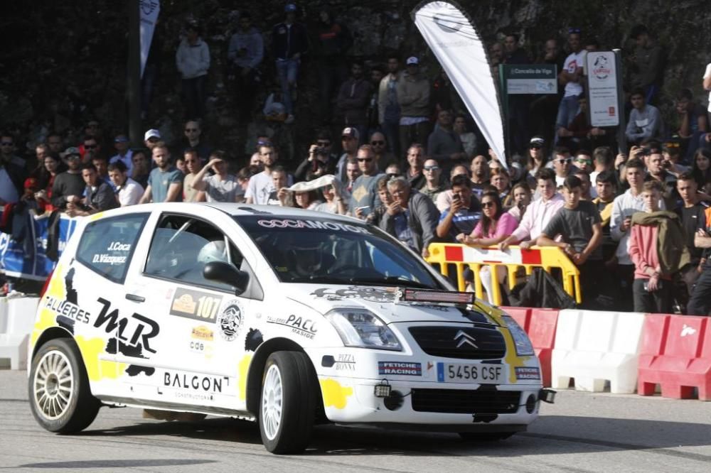 El olor a gasolina se apodera de O Castro con el Rallye Rías Baixas