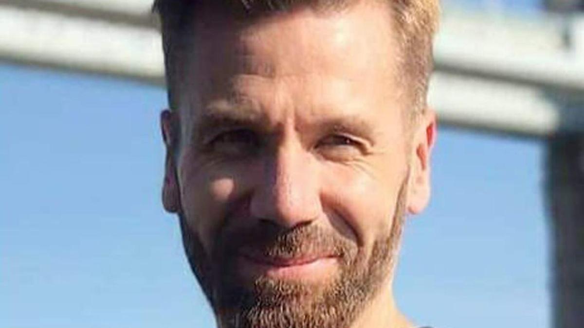 O profesor e escritor santiagués, Rodrigo Costoya Santos.