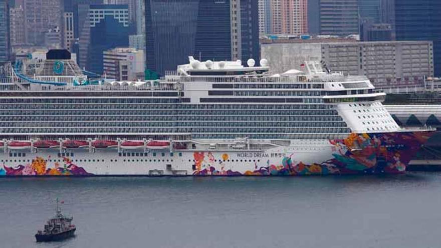 Dos cruceros en cuarentena por el coronavirus en Hong Kong y Japón