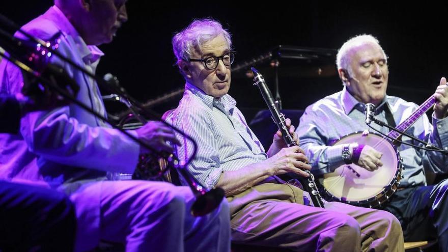 El jazz de Woody Allen omple Calella de cinèfils