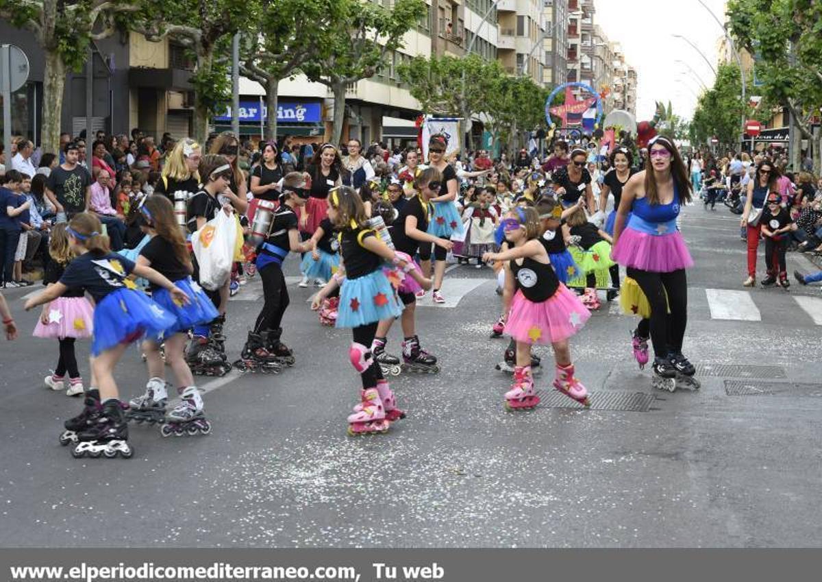GALERÍA DE FOTOS -- Vila-real se llena de disfraces en la calle