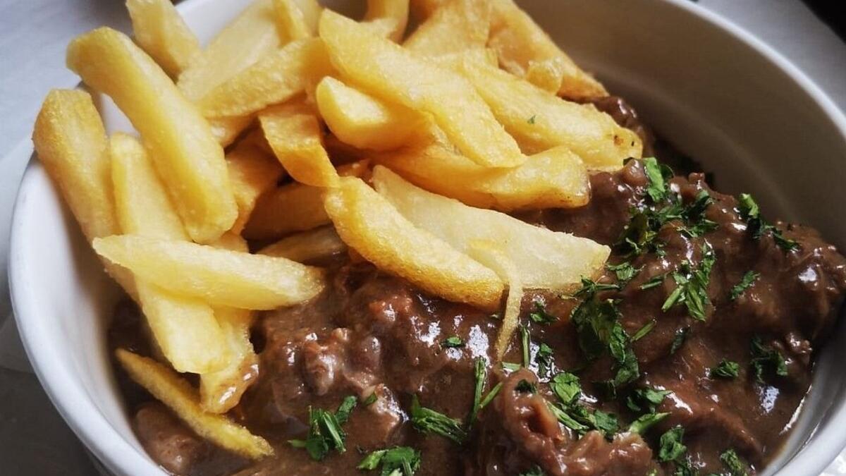 La carne de cabra es uno de los platos que más llativos del local