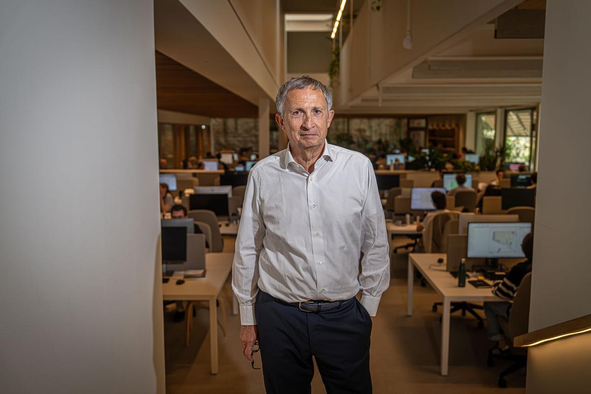 Entrevista con Enric Batlle, arquitecto, en su despacho de Esplugues de Llobregat.
