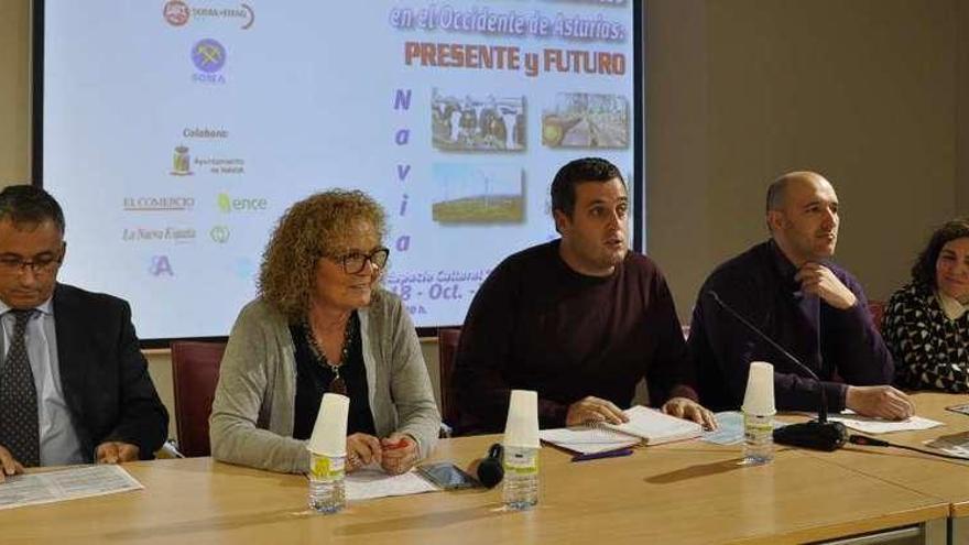 Una de las mesas de debate de las jornadas, con Jorge Torres, Cruz Fernández, David Suárez (moderador), Juan Pablo Unibaso y Ana Vigón.