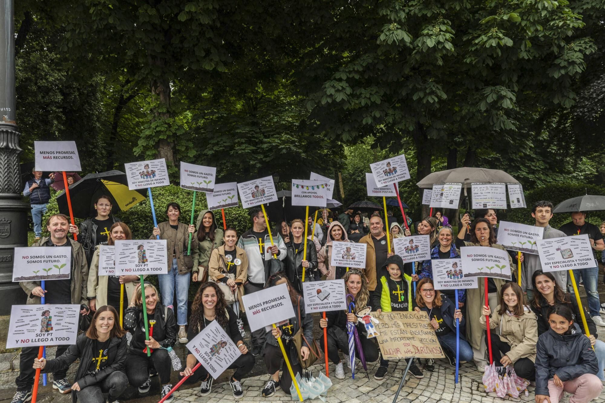 EN IMÁGENES: Así fue la gran manifestación de profesores por la enseñanza pública asturiana