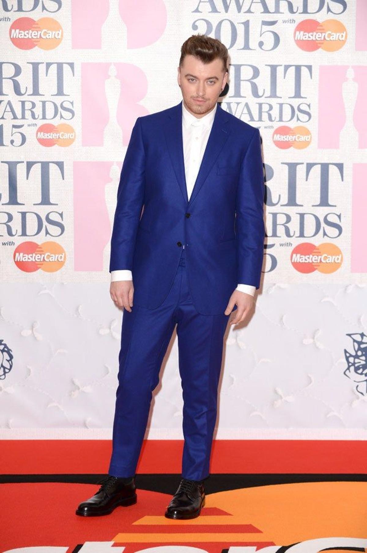 Sam Smith en la alfombra roja de los BRIT Awards 2015