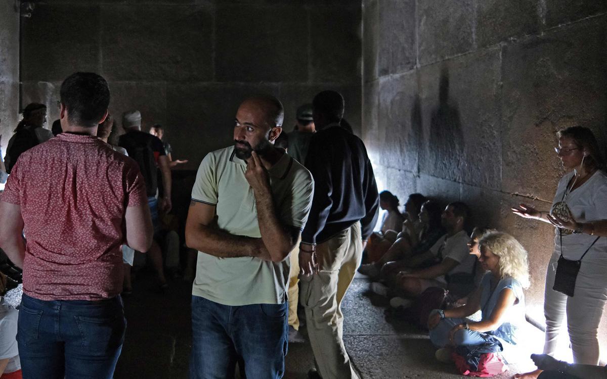 Meditación en el interior de la piramide de Kuhufu