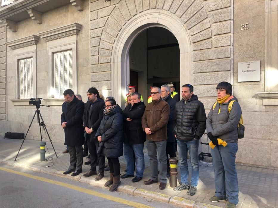 Banyoles dedica cinc minuts de silenci a la dona assassinada