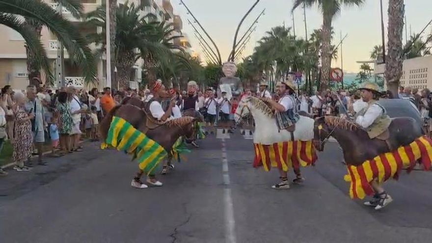 VII Trobada de Gegants, Cabuts i Bestiari en la playa de Moncofa