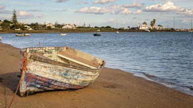 Este pueblo costero es paradisíaco, pocos lo conocen y está a solo dos horas de Sevilla