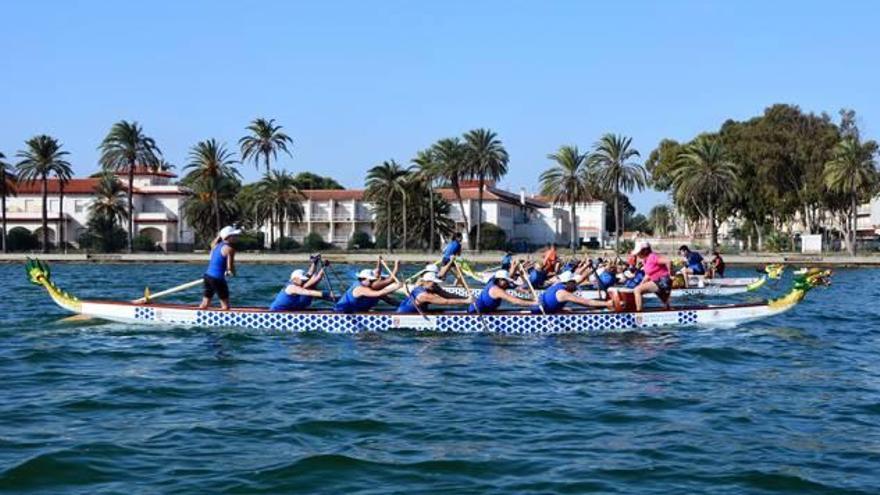Imagen de una competición de Dragon Boat como los que competirán en Torrevieja el sábado.